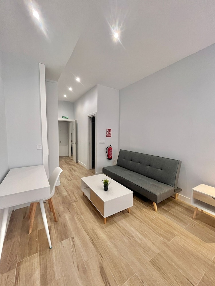 Ifema III in Madrid With 1 Bathrooms