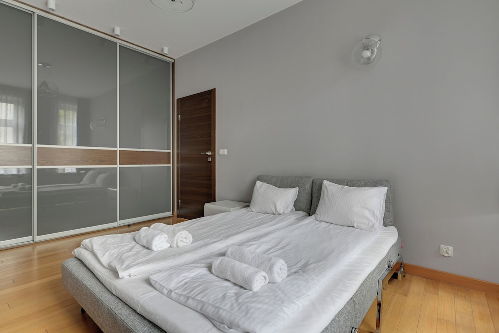 Tobiasza Residence by Grand Apartments