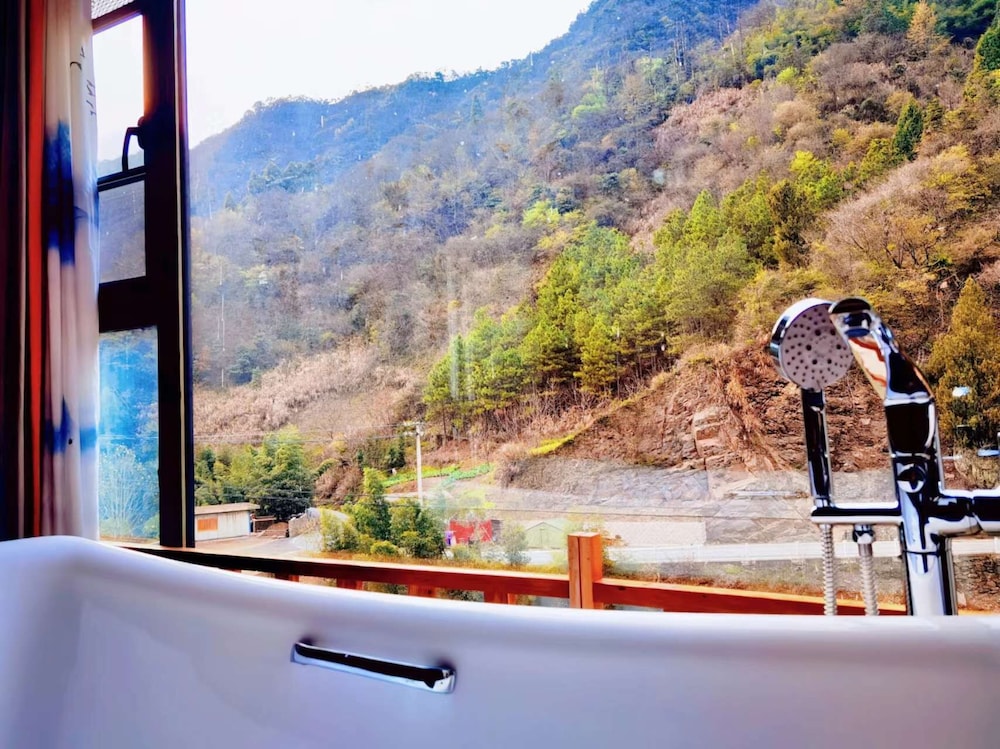 XiangLu YiMo Valley Retreat Guesthouse