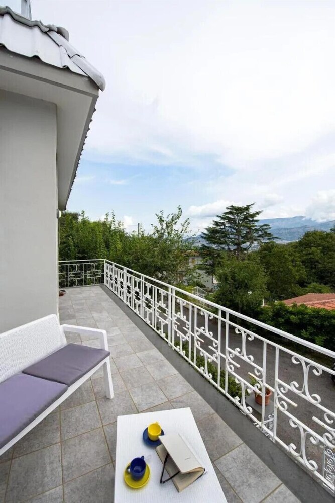 Estate4home - Villa Louise