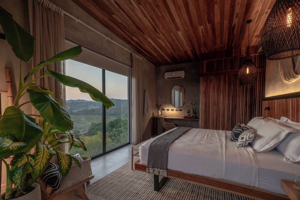 Surf Synergy All-Inclusive Surf Retreat