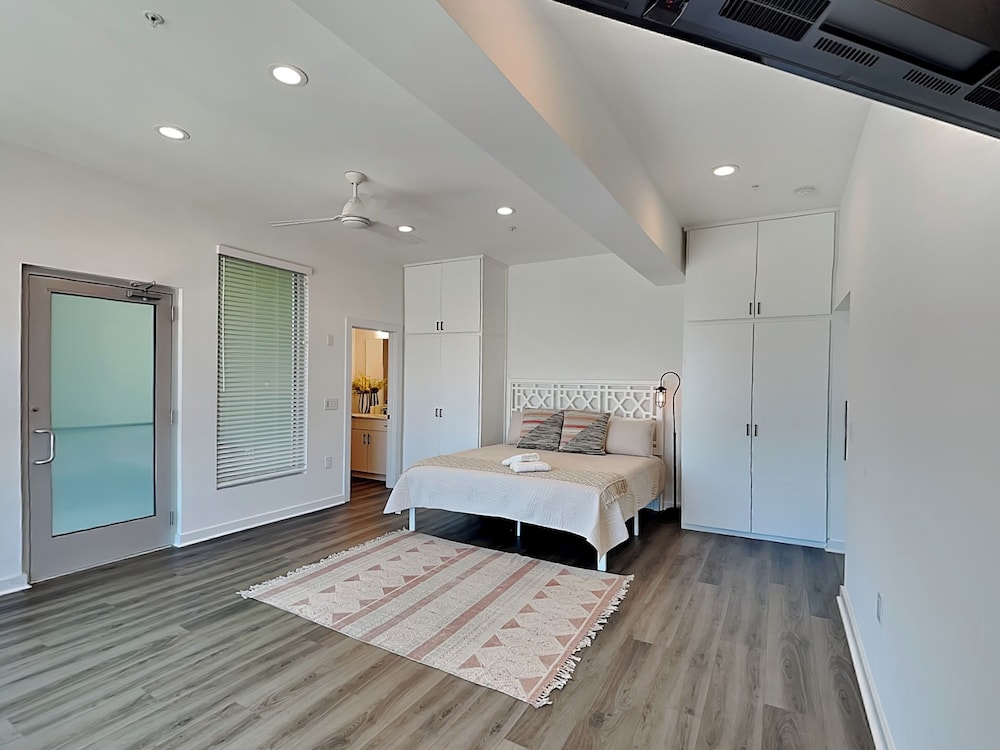 Boardwalk Pent House by Carolina Retreats