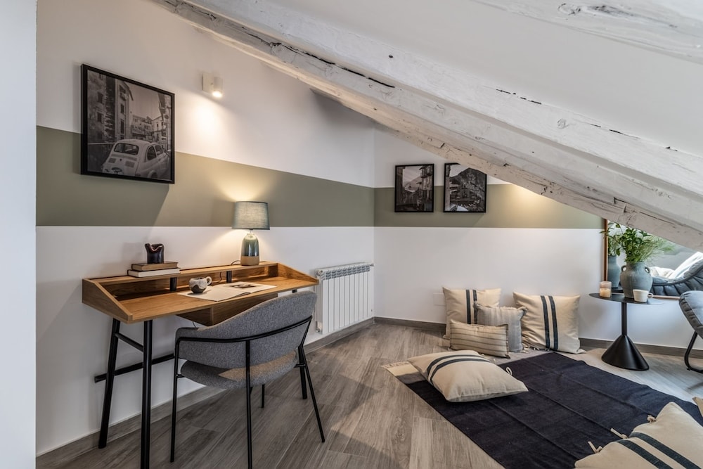 Melito - 2 Bedrooms and Office in Justicia