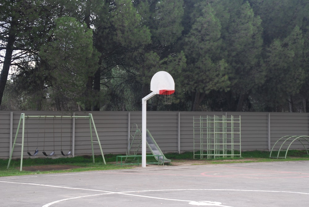 Bungalows Camping Alpha Madrid