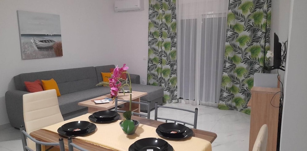 Gennadi Retreat - House 1