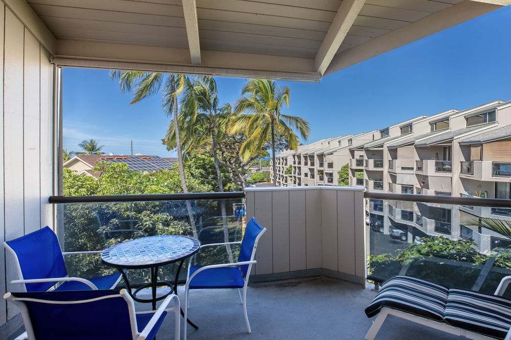 Kailua Bay Resort 4-305 2 Bedroom Condo