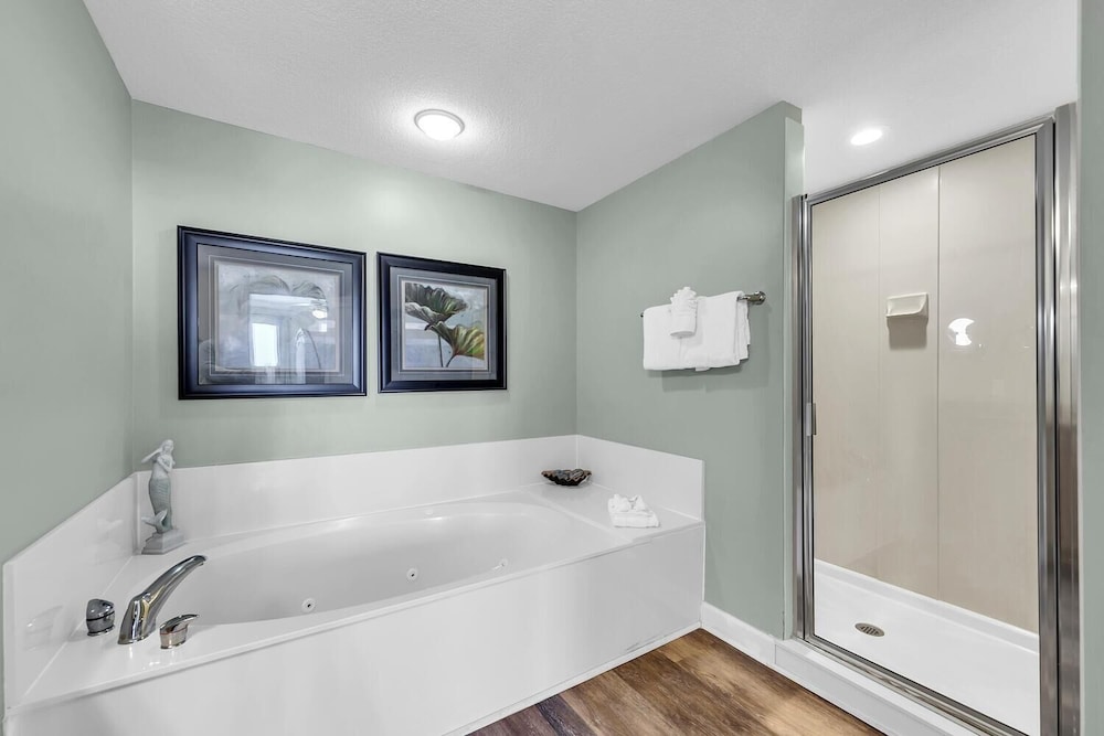 Grandview East 1002