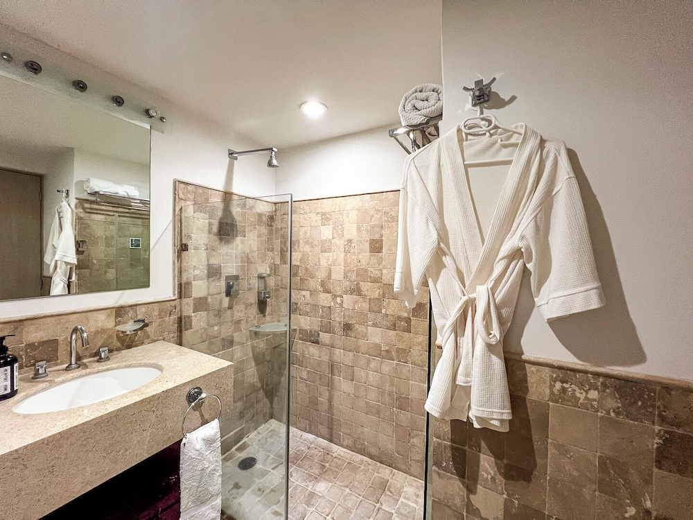 Prime Location w Amenities in San Miguel