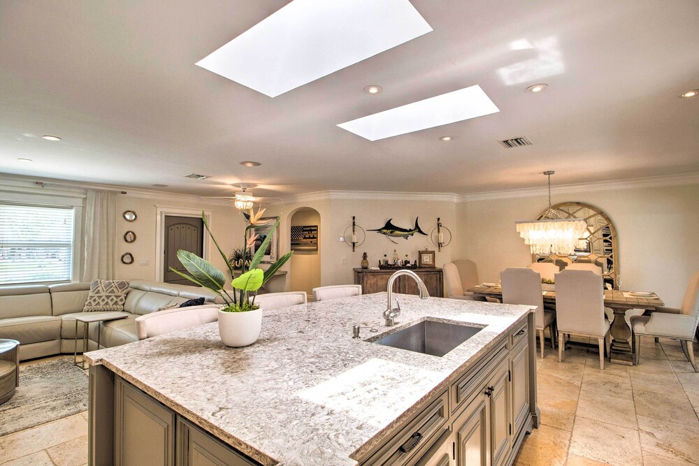 Luxury Getaway in Palm Beach Gardens! - Property Image 11