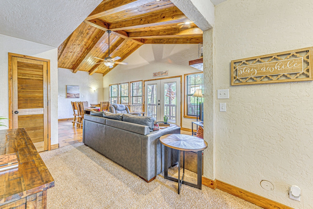 Hot Tub Haven w/ Game Room & Grill in Ruidoso!
