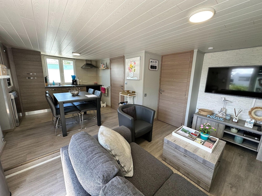 Charming Chalet With Garden