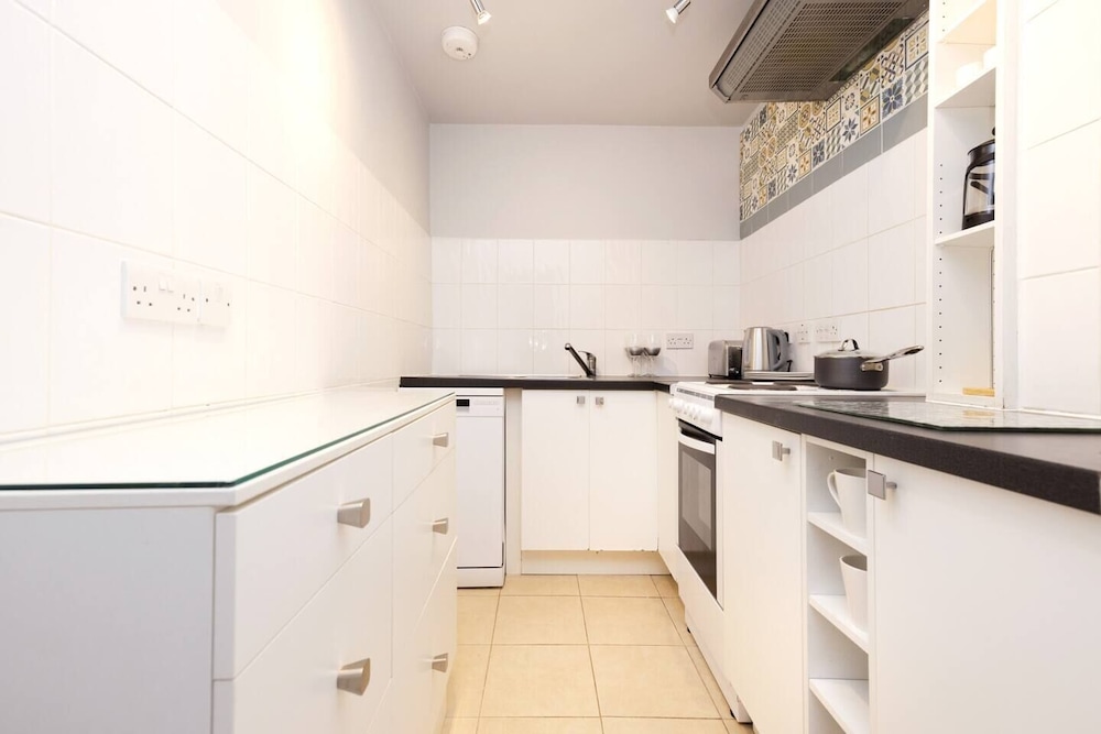 Stylish 1-bed flat in New Town