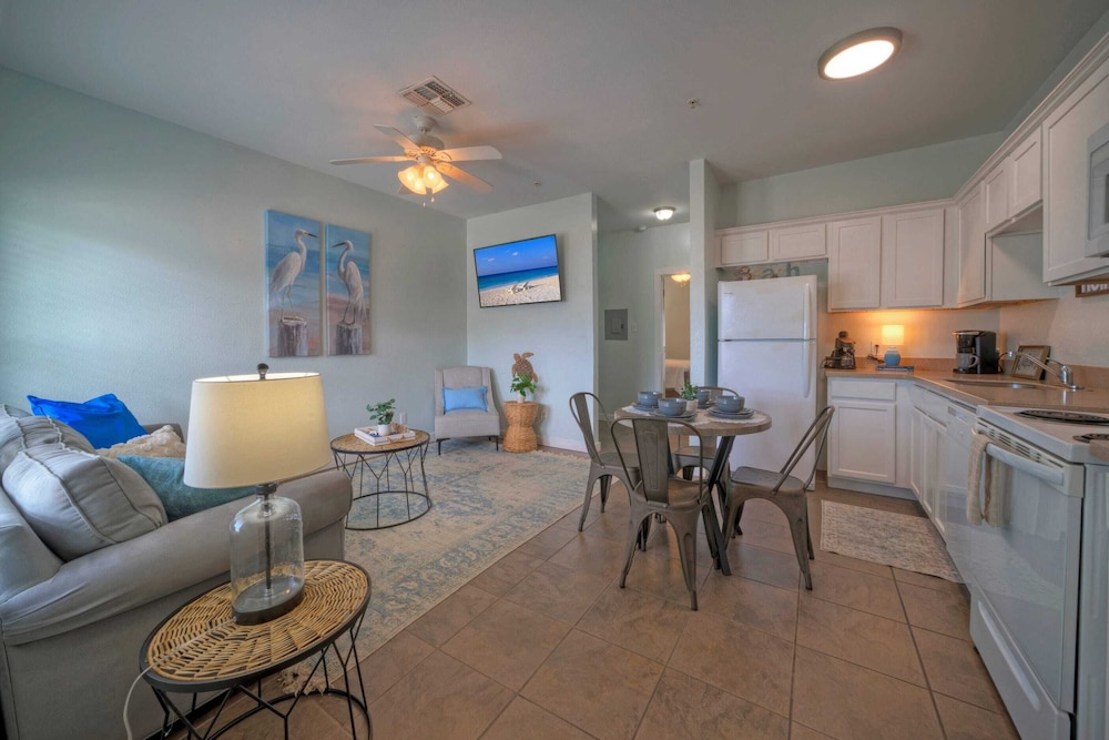 2 Coasta Bahia Condos Mins to the Beach + Pool & Golf Cart Zone