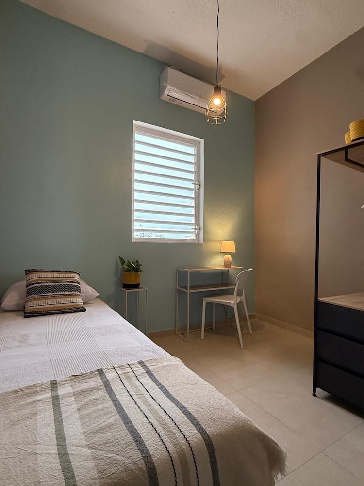 Breezy Azul Getaway Otrobanda