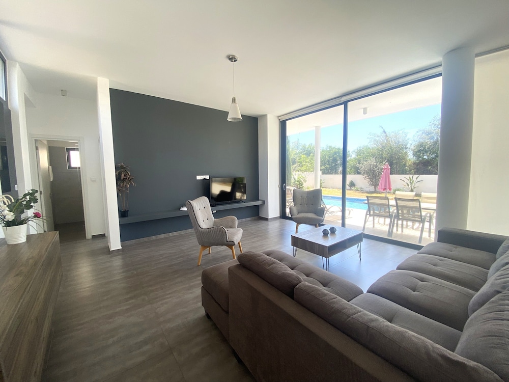 Ayia Napa Nissi Pearl Villas
