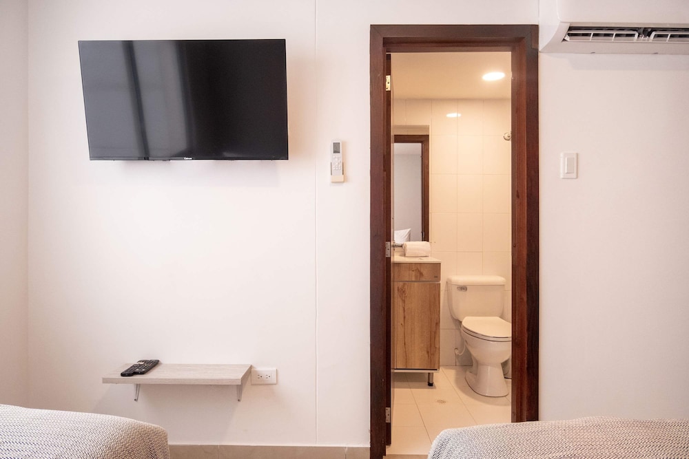 w Glorious 2BR w AC in Cartagena