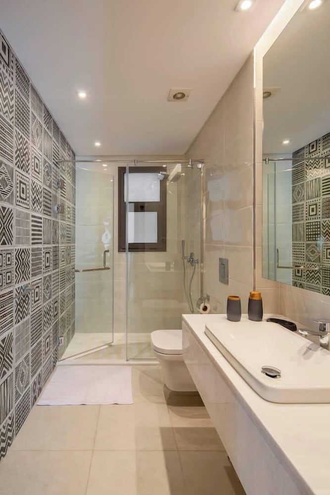 Rivera 2bedroom with Garden Eastown near EDNC Mall