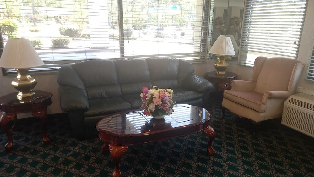 Traveler Inn and Suites view 4