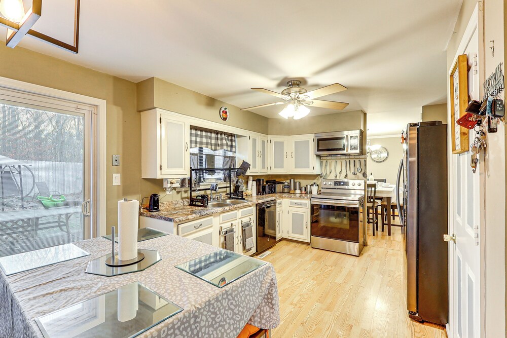 3 Mi to Dover Motor Speedway: Pet-friendly Retreat