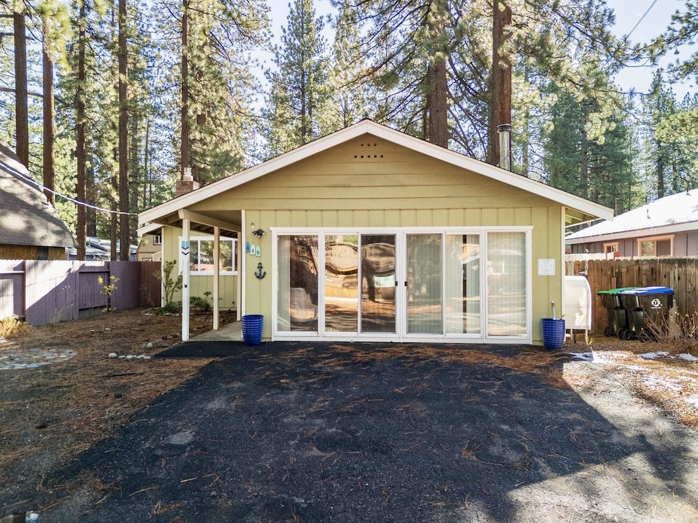 846 Stanford 3 Bedroom Home
