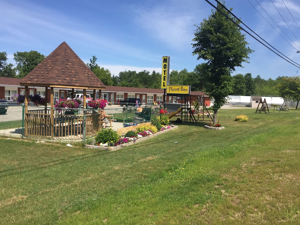 Hotel Pleasant Manor Motel - Image 1