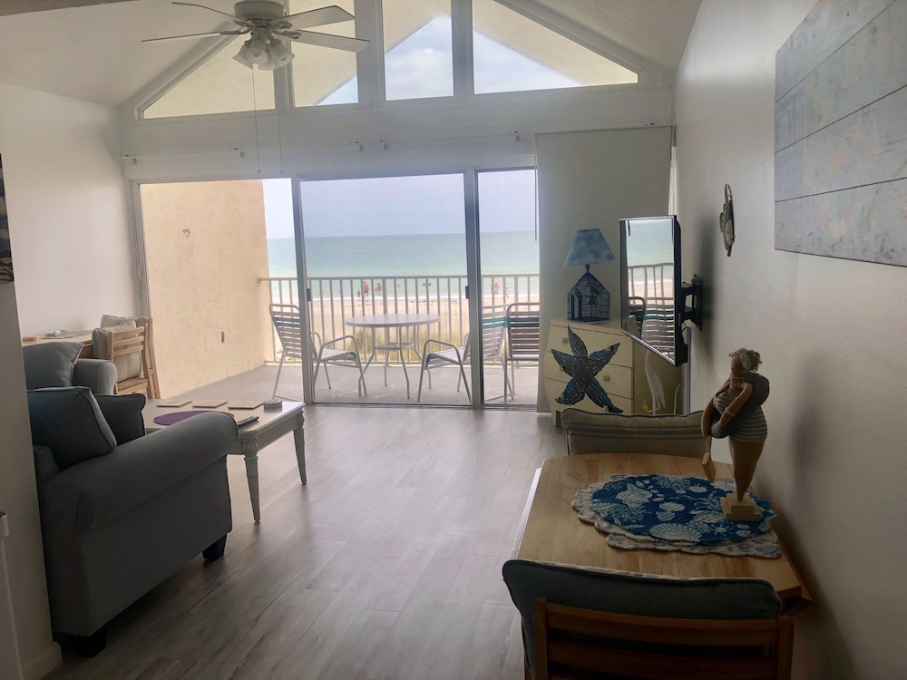 Coconuts Beach Resort