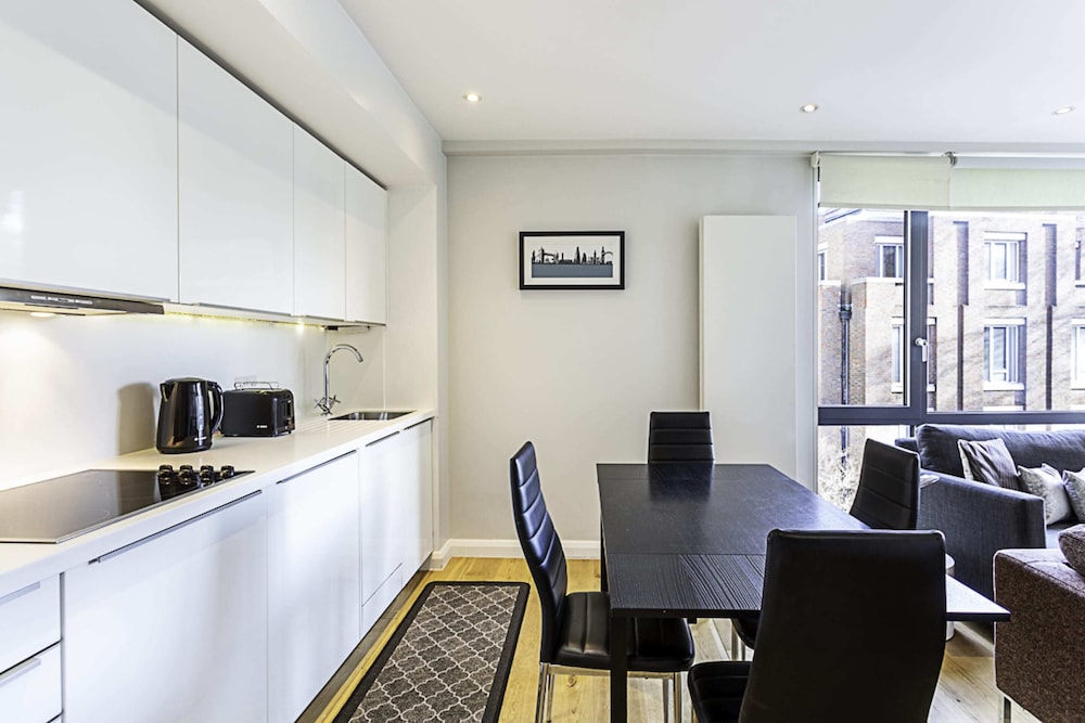 Wonderful Holborn Apartment