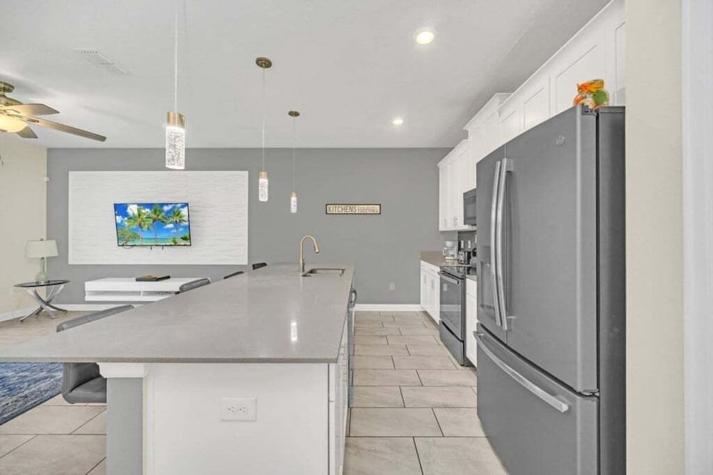 Beautiful Paradise Palms Retreat 4 Bedroom Townhouse
