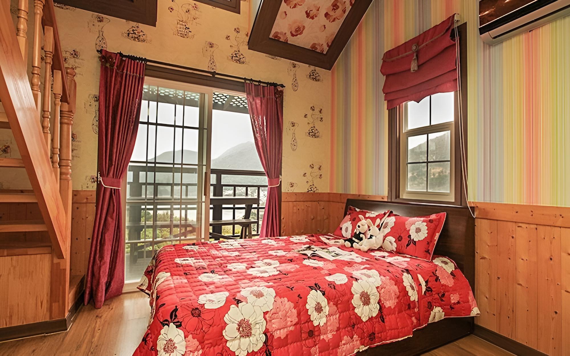 Geojedo Twin Castle Pension view 4