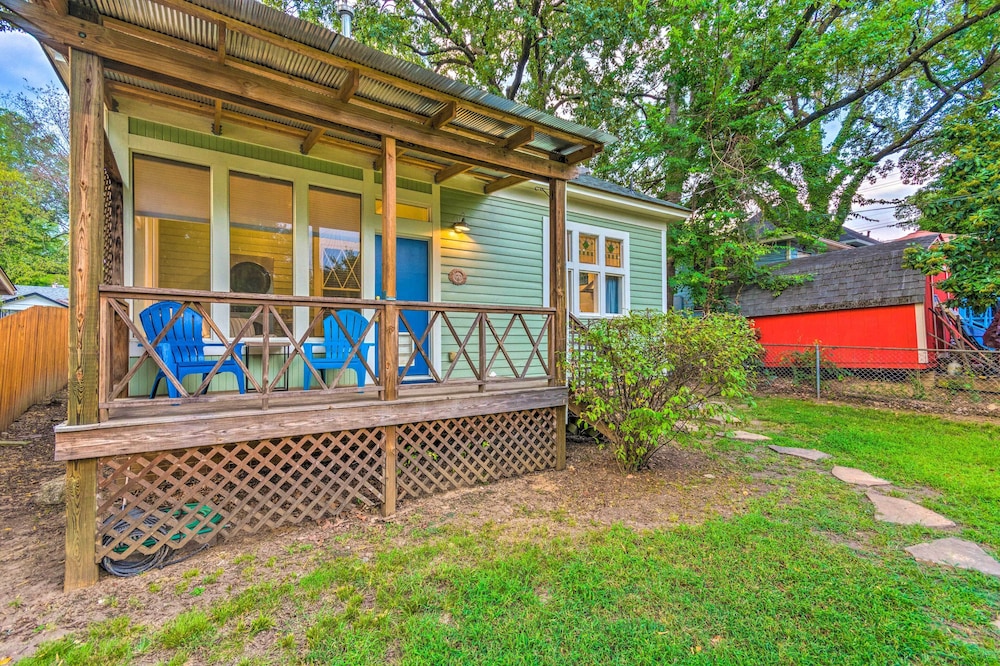 Colorful Cottage w/ Deck ~ 5 Mi to Downtown! view 5