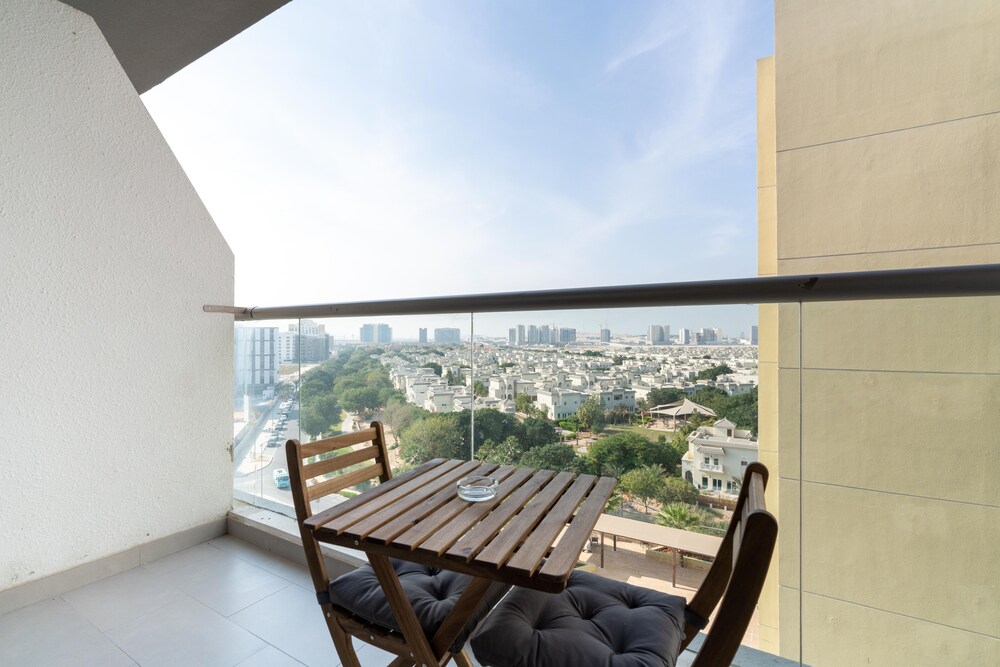 Lux BnB Studio Al Furjan