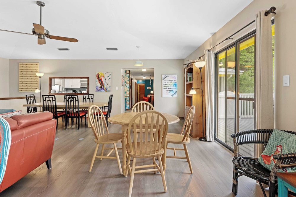 As You Like It by Avantstay Steps to Beach, Bikes, Sleeps 18!