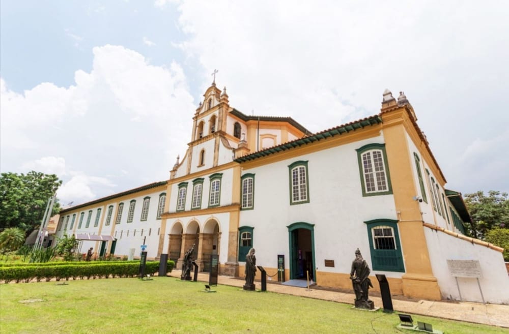 Timo Apto c Sacada Centro Hist Rico de S o Paulo