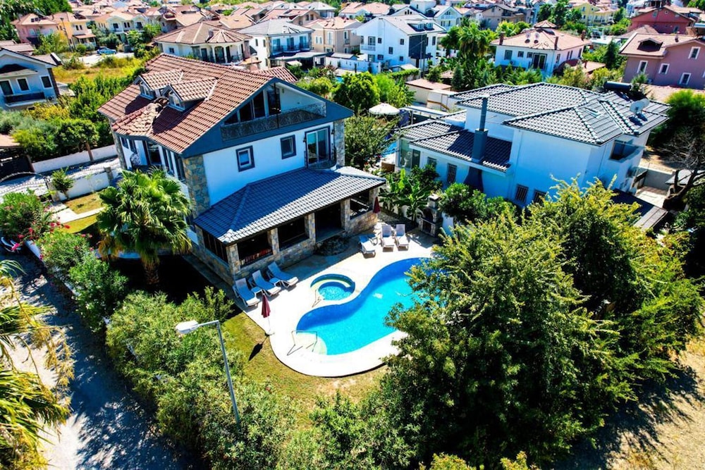 Villa Zuhal Dalyan 5 Bedrooms