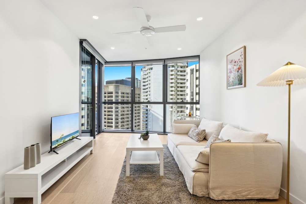 Brisbane 1BR With Pool, Spa, Sauna and Balcony