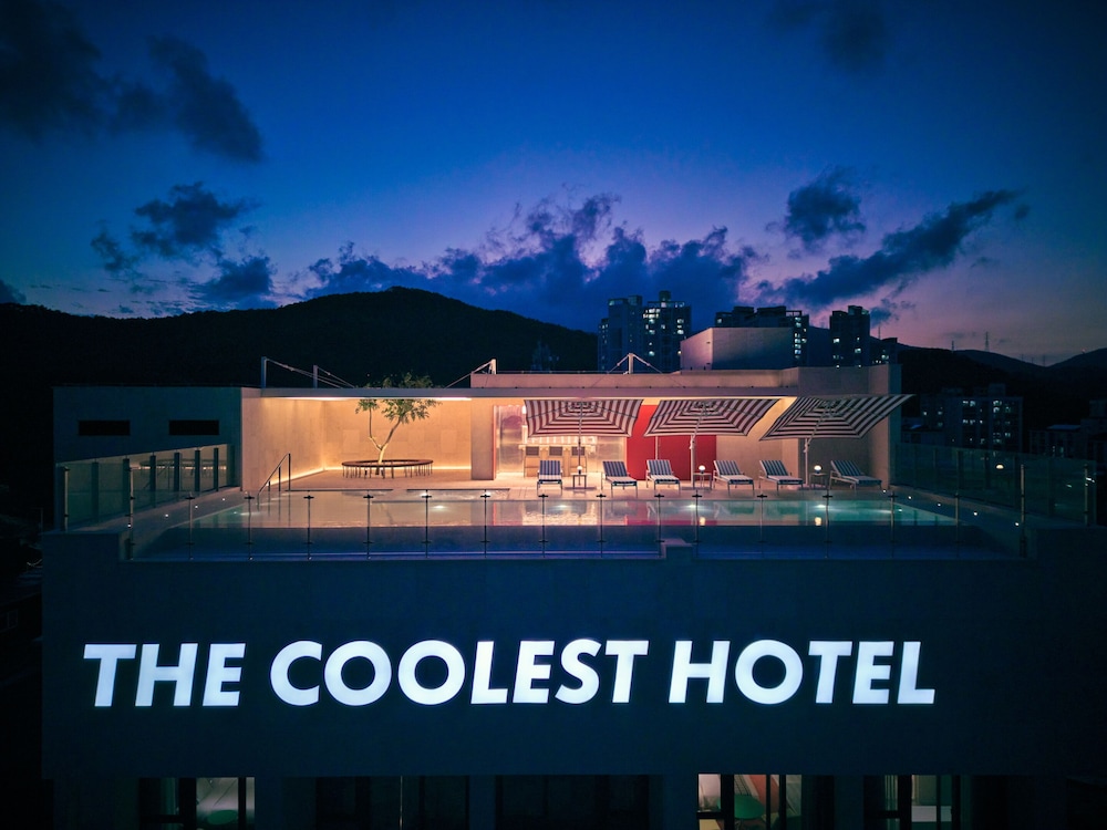 The Coolest Hotel 74