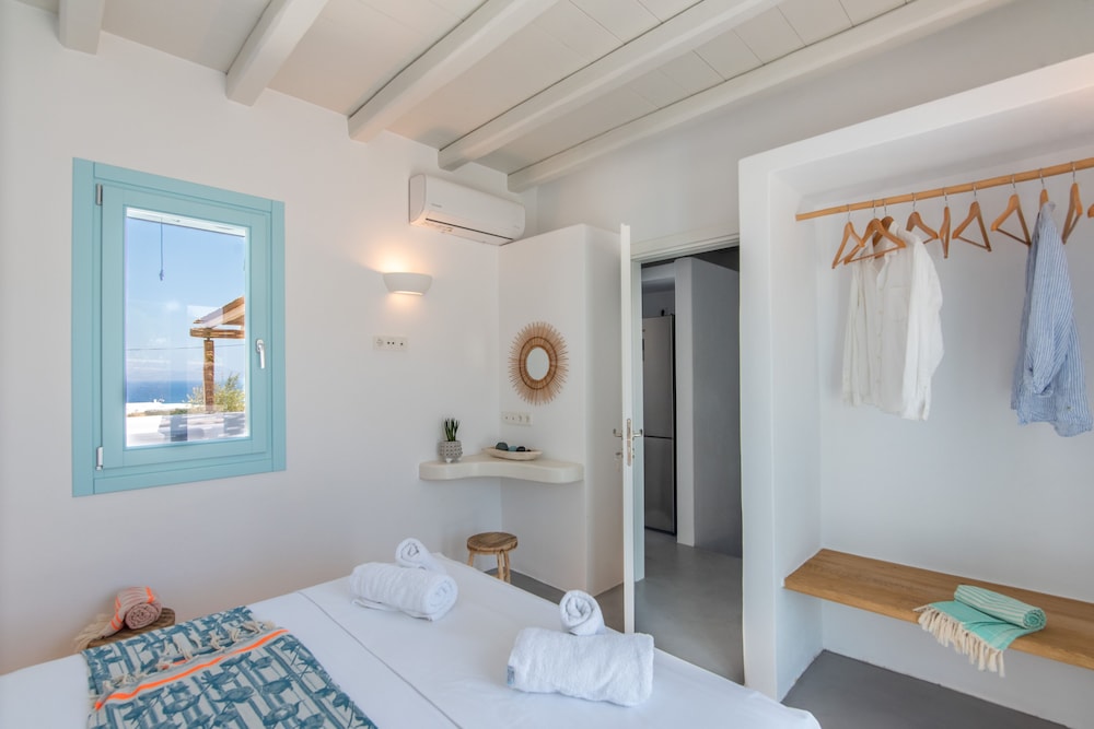 Blue Harpist Villas