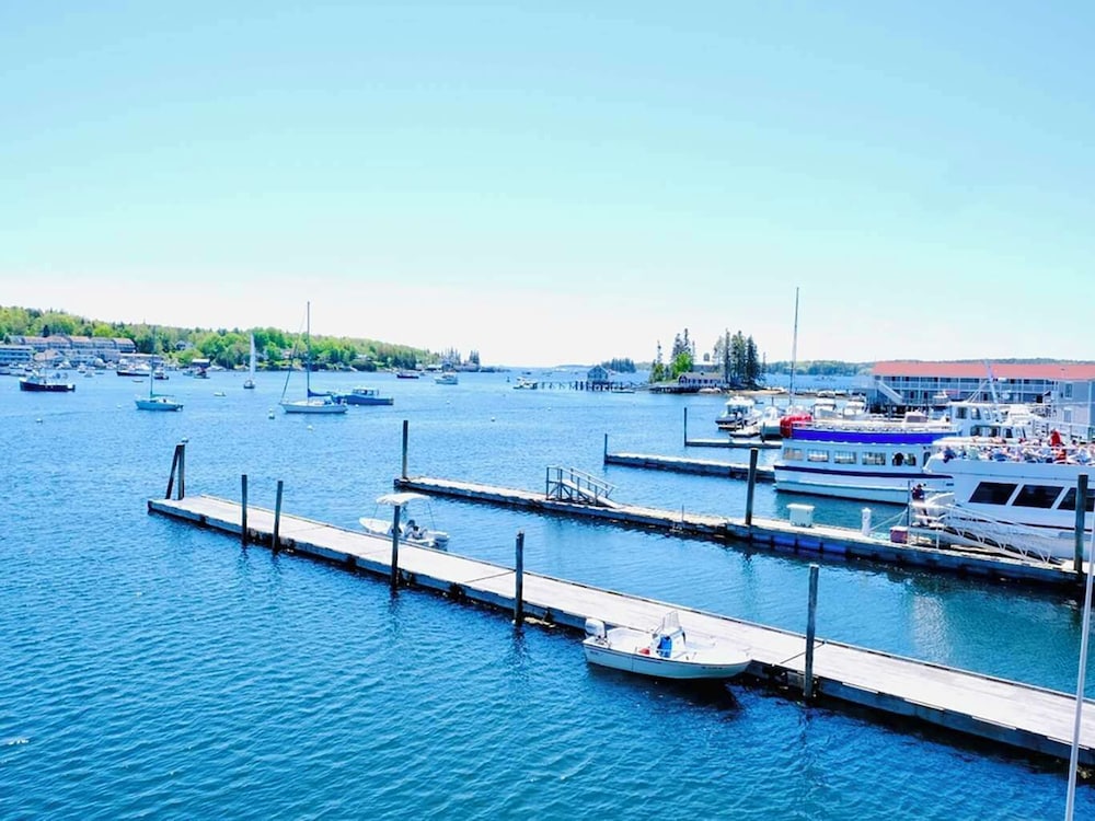 Fishermans Wharf Inn