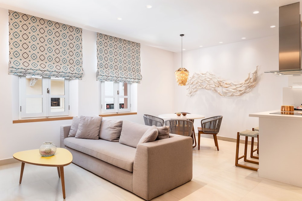 Avra Apartments Venetian Harbour