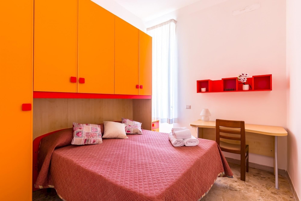 Emanuele III - 4 Bedroom Apartment