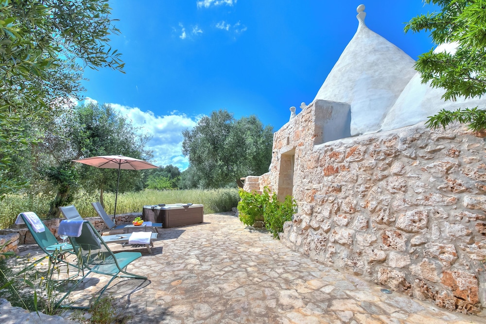 Dimora Tra Gli Ulivi With Private Jacuzzi