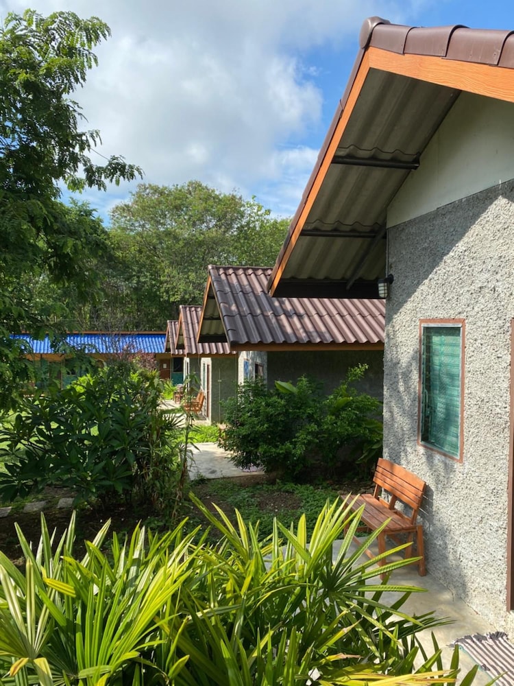 Tribal Pai Backpackers - Adults Only