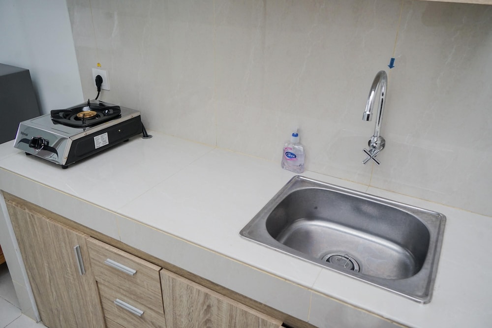 Fully Furnished with Cozy Design Studio Apartment at Springwood Residence