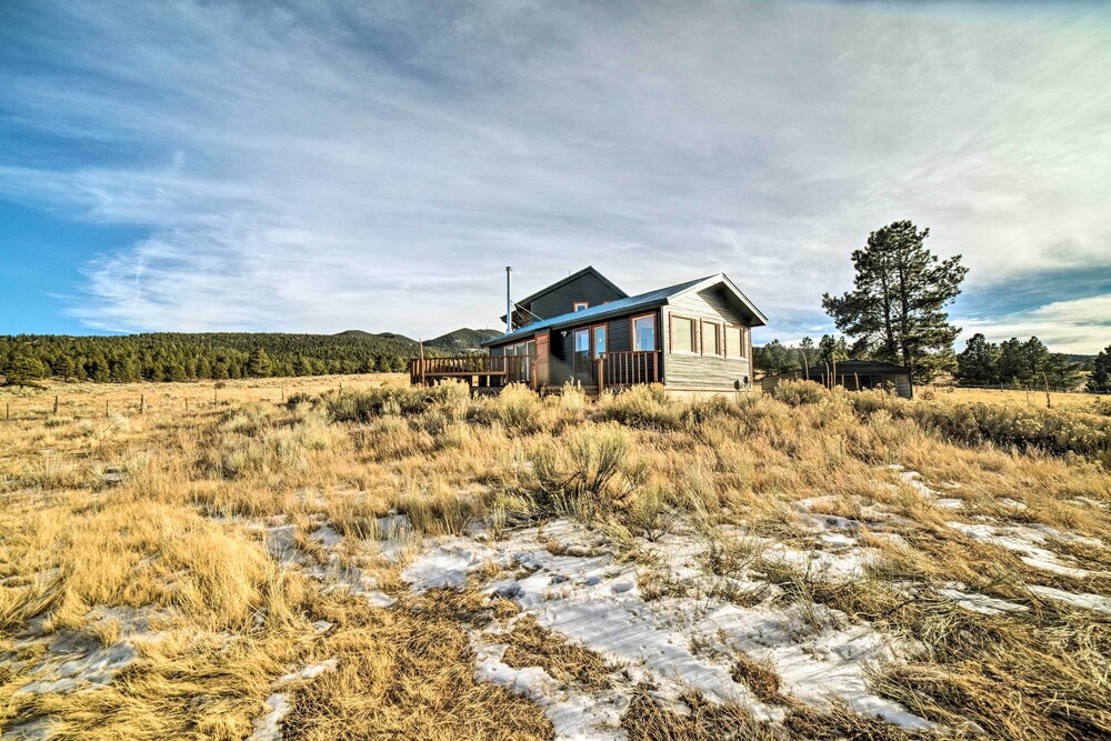 Angel Fire Mtn View Cabin w/ Hot Tub: 2 Mi to Ski