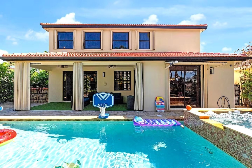 Ethereal Oasis Miami - Heated Pool Spa & Cinema - Prime for Groups