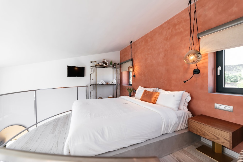 Cocooning Suites by Blue Carpet