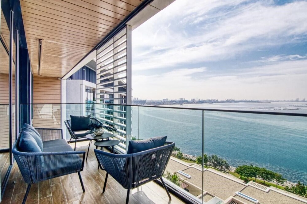 Sea View 2BR Bluewaters photo 5