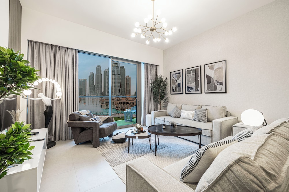 GOGOTO Burj & Fountain View Stay