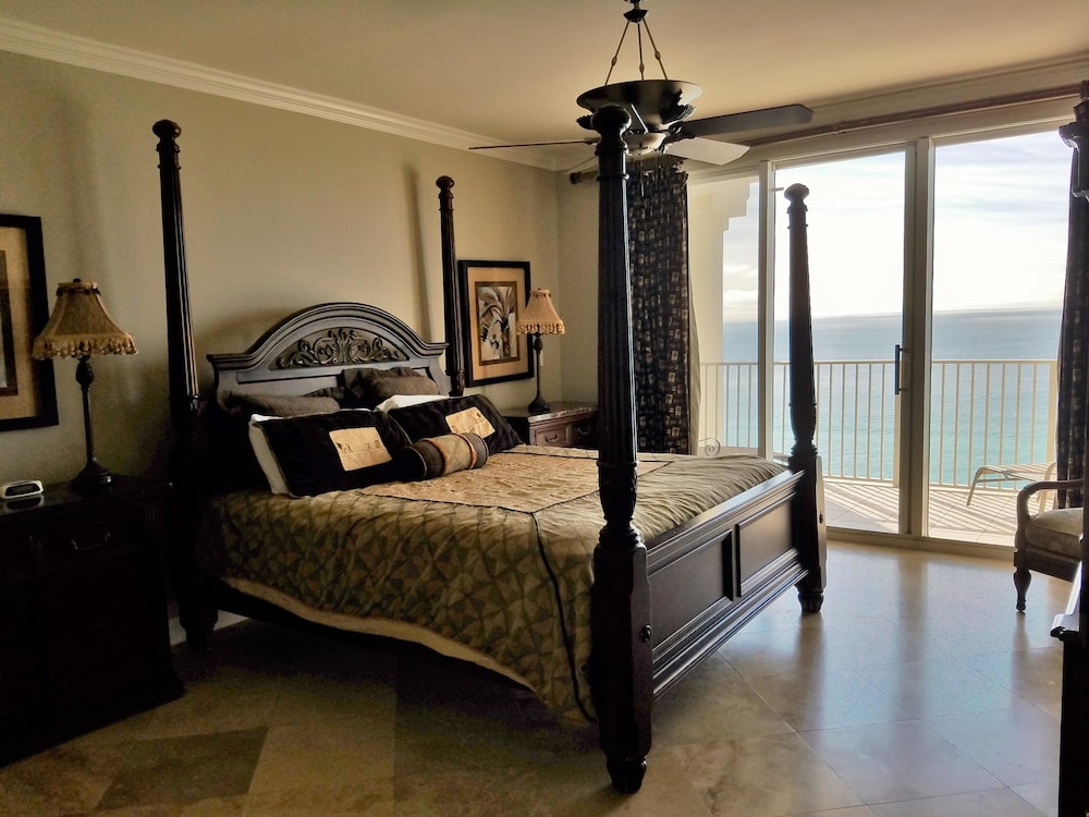 Majestic Sun Condos by Crystal Waters