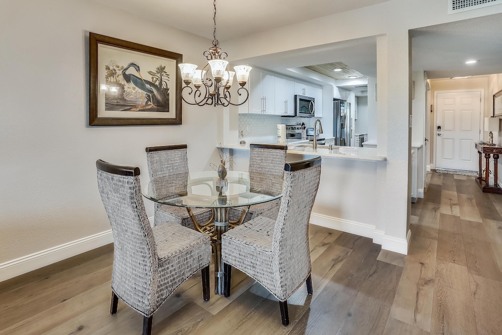 Land's End 4-405 Bay Front - Premier